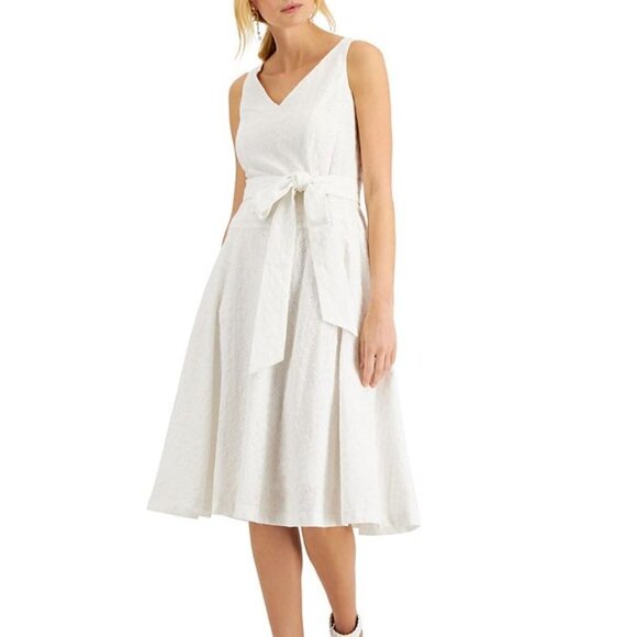 Taylor Dresses & Skirts - Taylor Cotton Embroidered Dress